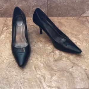 Calvin Klein Size 8 Black Leather Heel